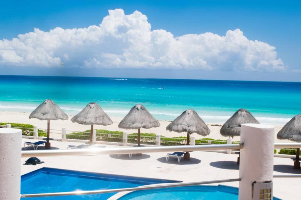 Villas Marlin 108, A Pie De Playa, Albercas, Jacuzi, Ubicacion Inmejorable Cancún Extérieur photo