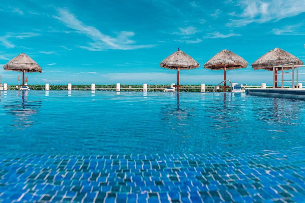 Villas Marlin 108, A Pie De Playa, Albercas, Jacuzi, Ubicacion Inmejorable Cancún Extérieur photo